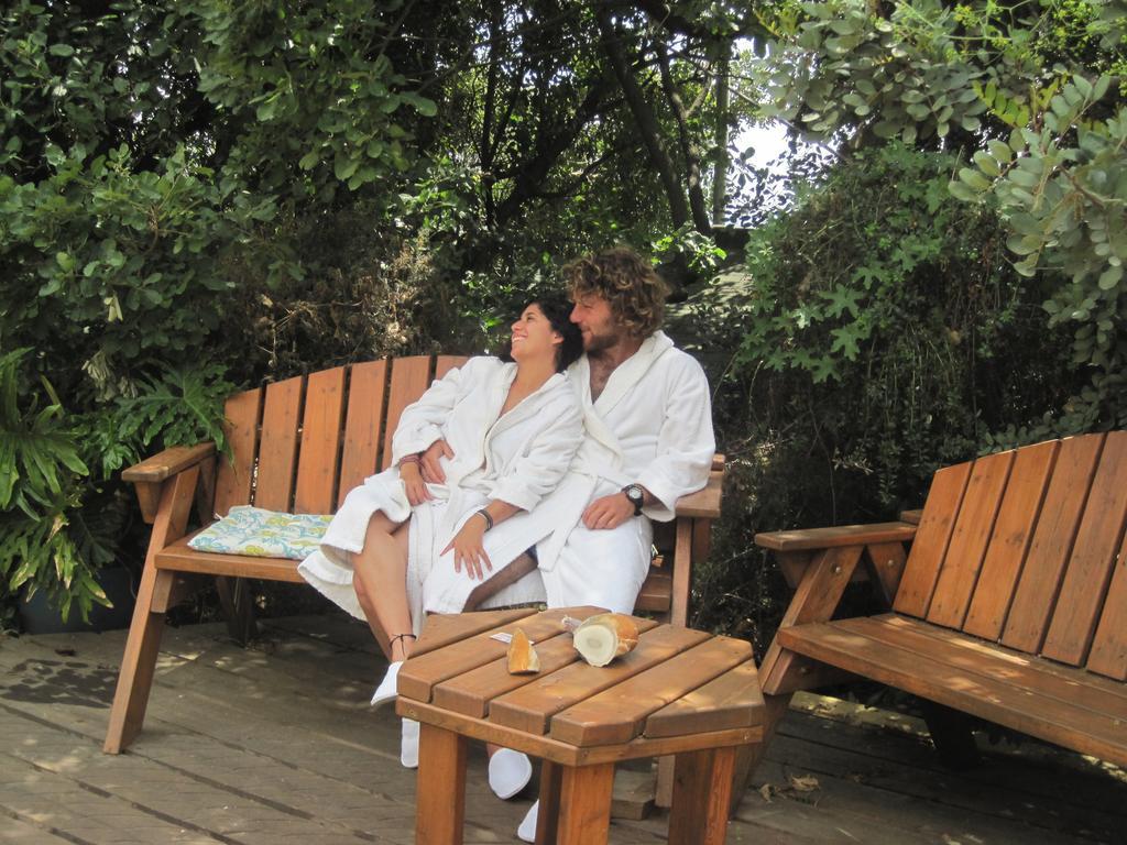 Spa In The Woods - B&B In Amirim Exterior foto